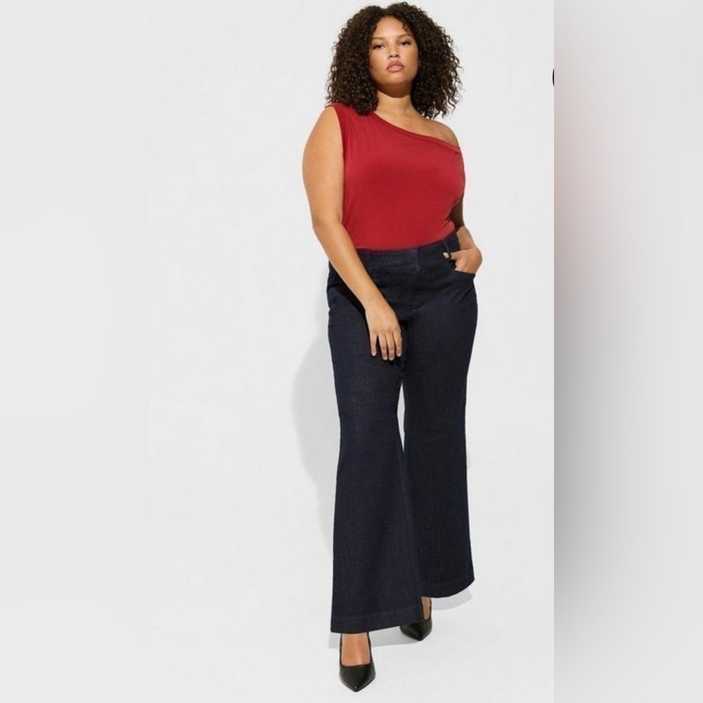 Torrid Studio Knit Off Shoulder Red Top Size 4 / 4X
